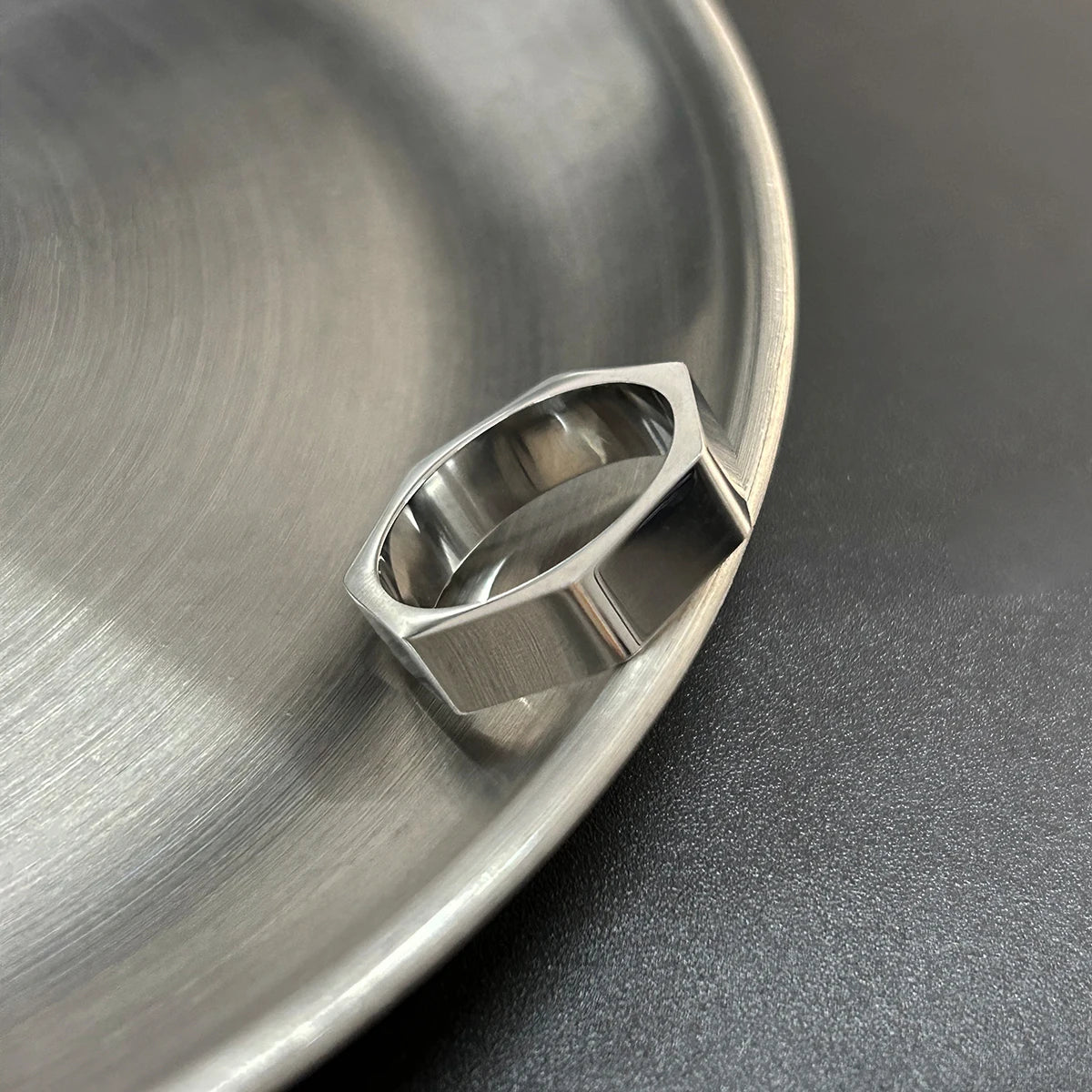Heptagon Ring
