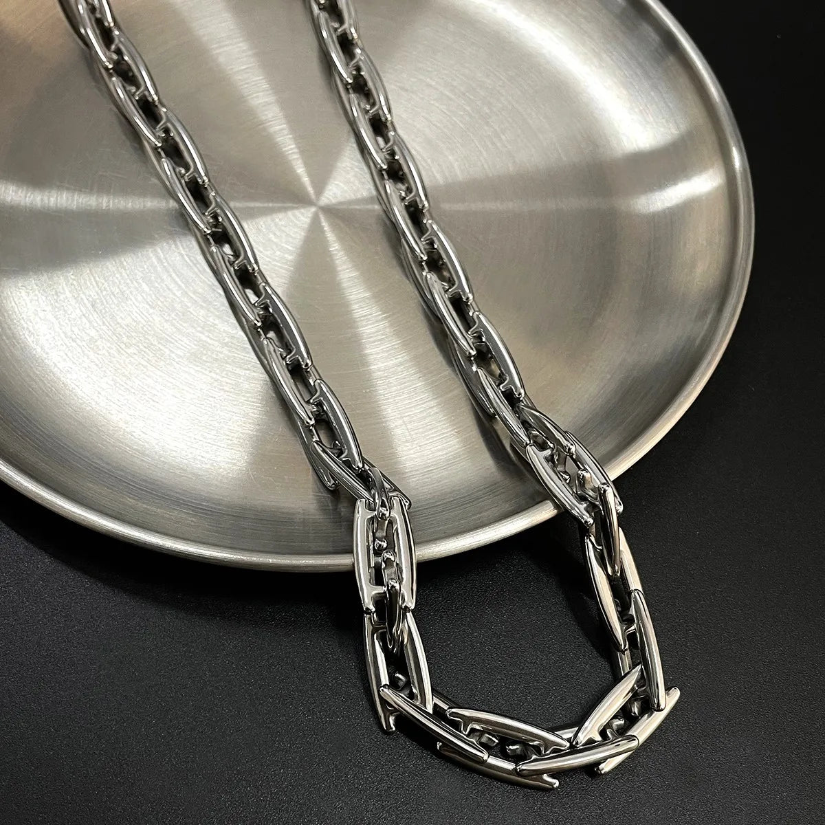 Blade Chain