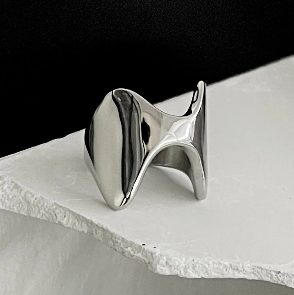 Shield Ring