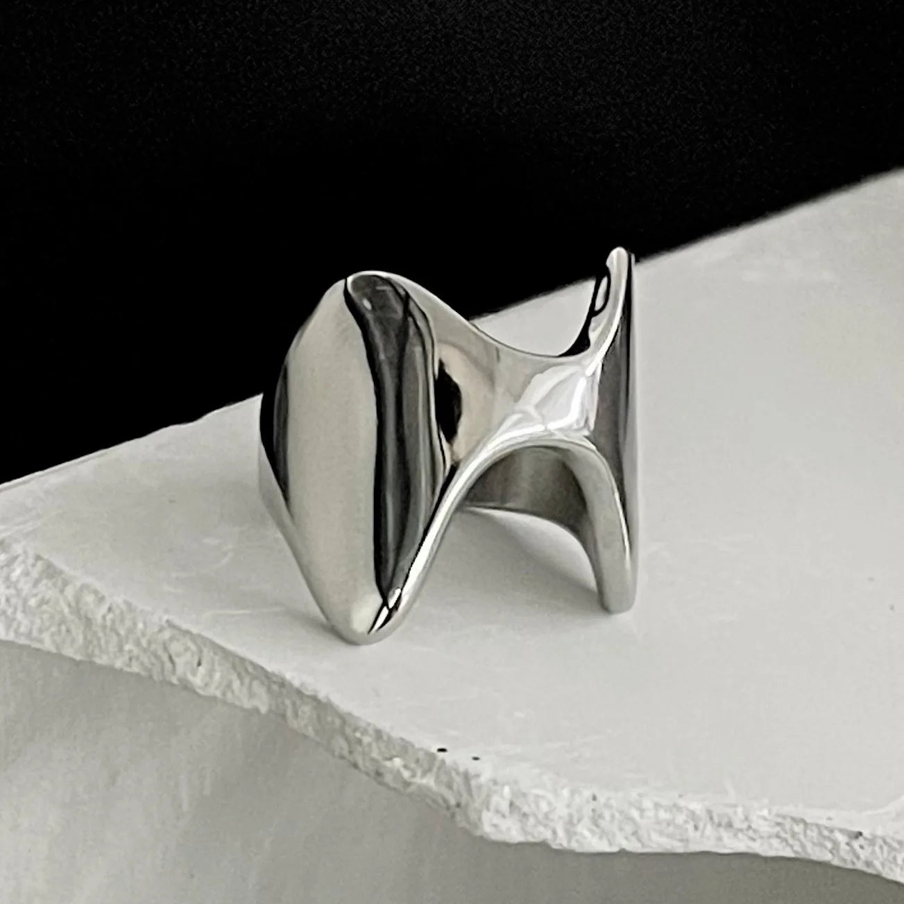 Shield Ring