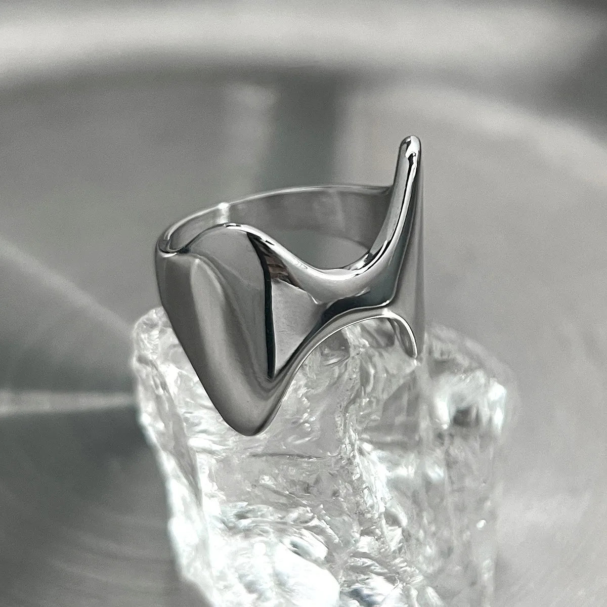Shield Ring
