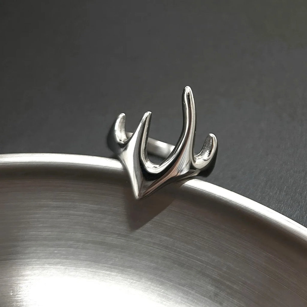 Crest Ring